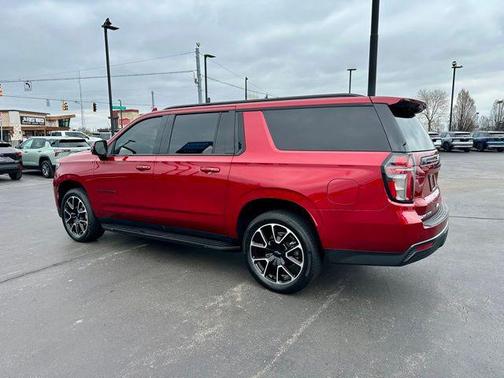 Radiant Red Tintcoat 2024 Chevrolet Suburban RST