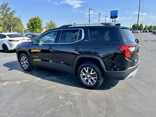 2023 GMC Acadia AWD SLT