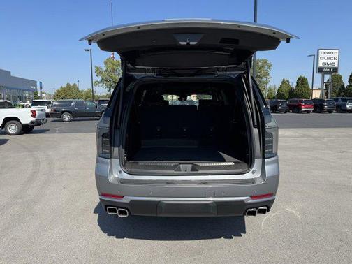 2025 Chevrolet Suburban 4WD High Country