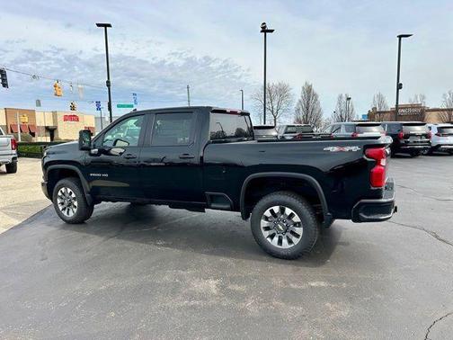 2026 Chevrolet Silverado 2500 Custom
