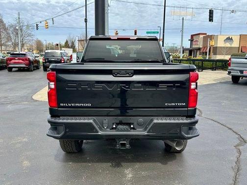 2026 Chevrolet Silverado 2500 Custom