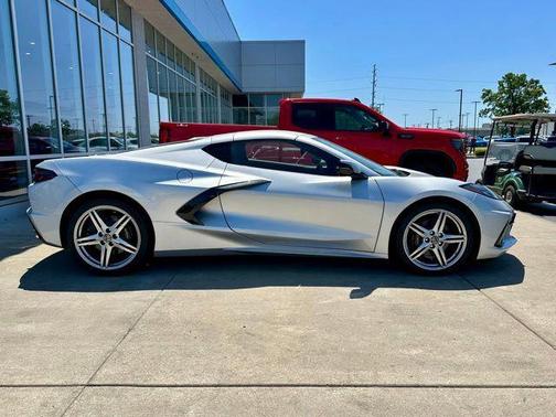 Blade Silver Metallic 2026 Chevrolet Corvette Stingray w/1LT