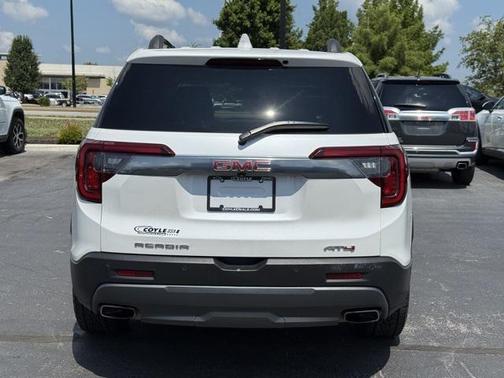2023 GMC Acadia AWD AT4