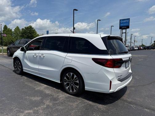 Platinum White Pearl 2025 Honda Odyssey Elite
