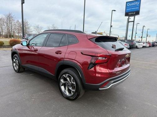 2025 Chevrolet Trax LT