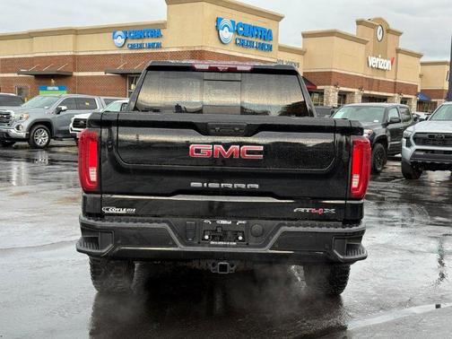 Onyx Black 2023 GMC Sierra 1500 AT4X