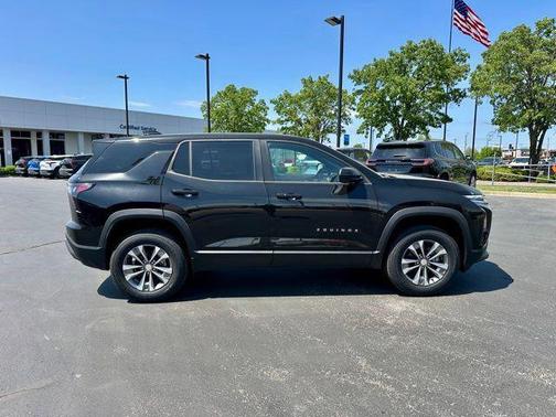Mosaic Black Metallic 2026 Chevrolet Equinox 1LT