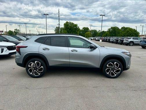 Marina Blue Metallic 2026 Chevrolet Trax FWD 2RS