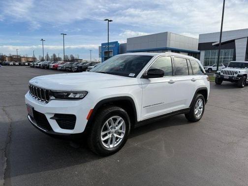 2023 Jeep Grand Cherokee Laredo