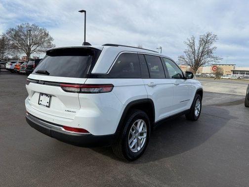 2023 Jeep Grand Cherokee Laredo