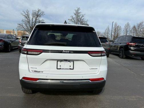 2023 Jeep Grand Cherokee Laredo
