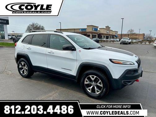 Bright White Clearcoat 2015 Jeep Cherokee Trailhawk