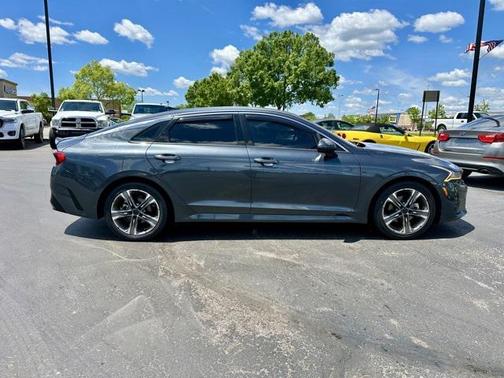 2022 Kia K5 EX