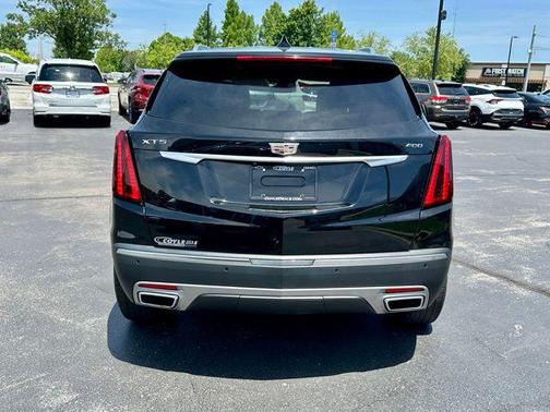 Stellar Black Metallic 2020 Cadillac XT5 Premium Luxury