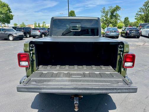 Sarge Green Clearcoat 2023 Jeep Gladiator Rubicon