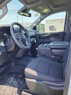 Summit White 2024 GMC Sierra 2500 Pro