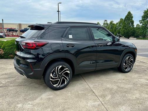 Mosaic Black Metallic 2026 Chevrolet Trailblazer RS