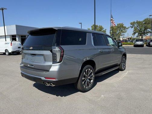2025 Chevrolet Suburban 4WD High Country