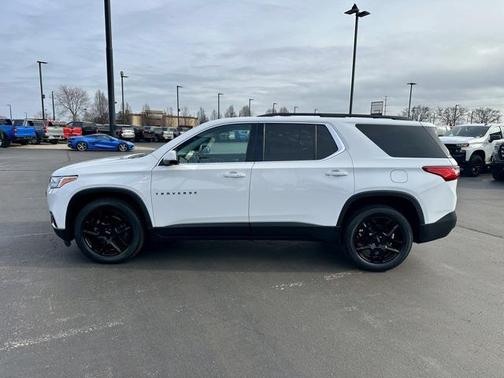 2021 Chevrolet Traverse LT Cloth