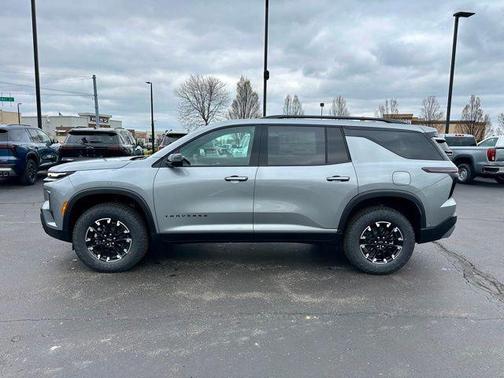 Polar White Tricoat 2026 Chevrolet Traverse AWD Z71