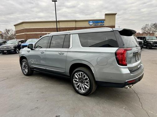 2024 GMC Yukon XL Denali Ultimate