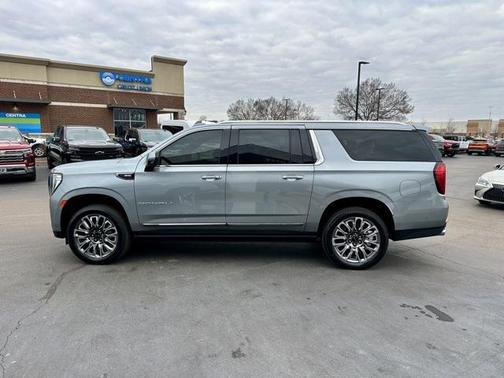 2024 GMC Yukon XL Denali Ultimate