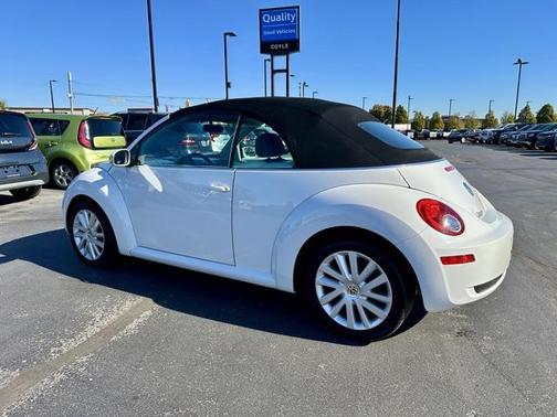 2010 Volkswagen New Beetle 2.5L
