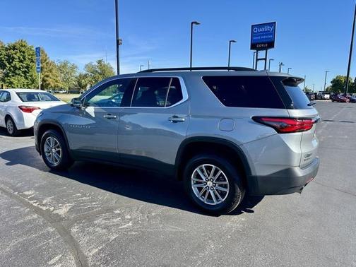 2023 Chevrolet Traverse LT Cloth