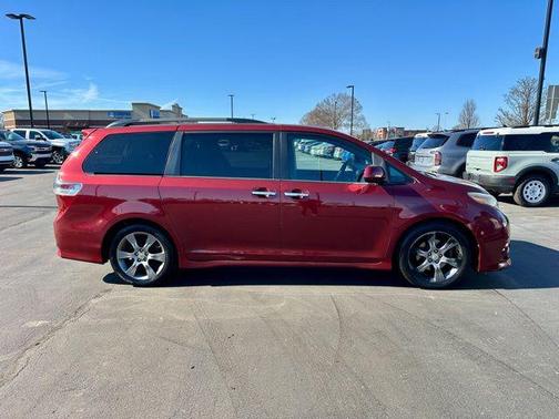 2015 Toyota Sienna SE