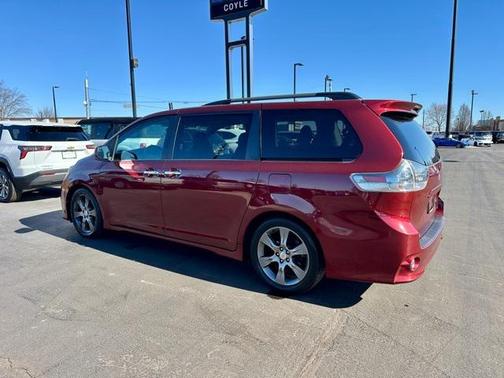 2015 Toyota Sienna SE
