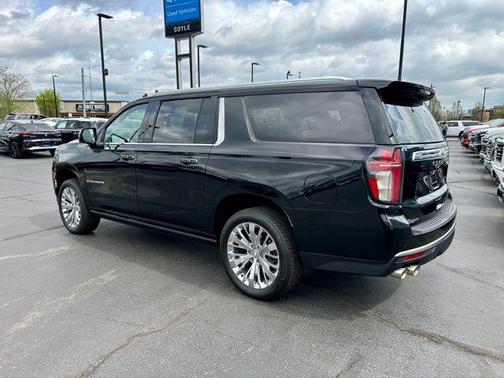 Black 2021 Chevrolet Suburban 4WD High Country