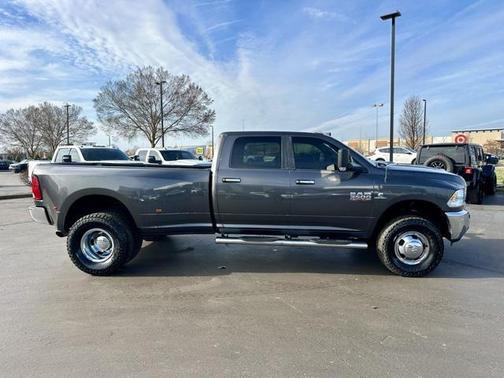 2018 RAM 3500 SLT Crew Cab 4x4 8' Box