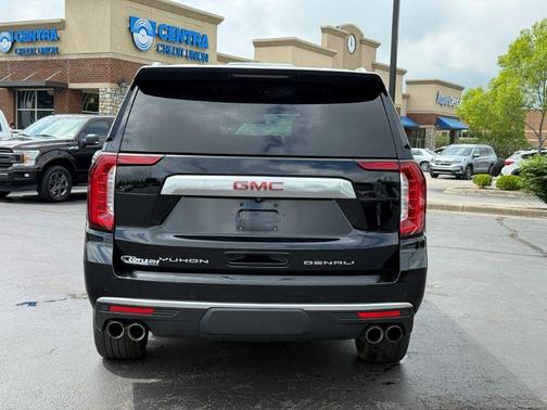 Onyx Black 2023 GMC Yukon XL Denali
