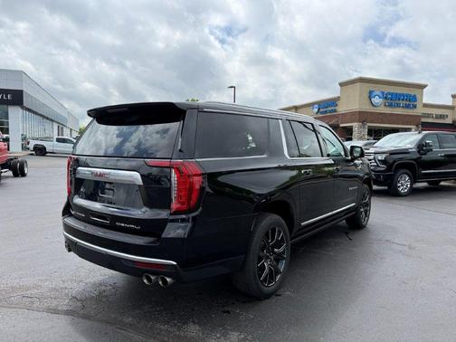 Onyx Black 2023 GMC Yukon XL Denali