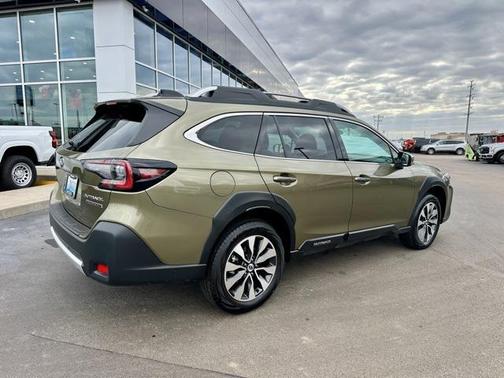 2025 Subaru Outback Touring XT