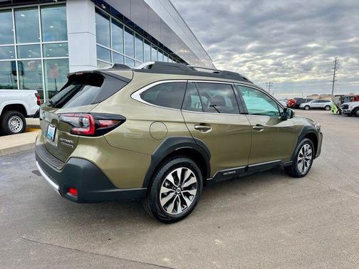 2025 Subaru Outback Touring XT