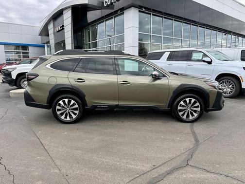 2025 Subaru Outback Touring XT