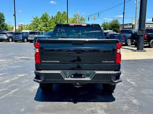 Black 2026 Chevrolet Silverado 1500 Custom