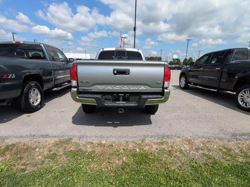 Silver Sky Metallic 2016 Toyota Tacoma SR5