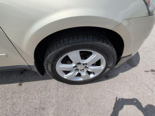 Champagne Silver Metallic 2016 Chevrolet Traverse 1LT