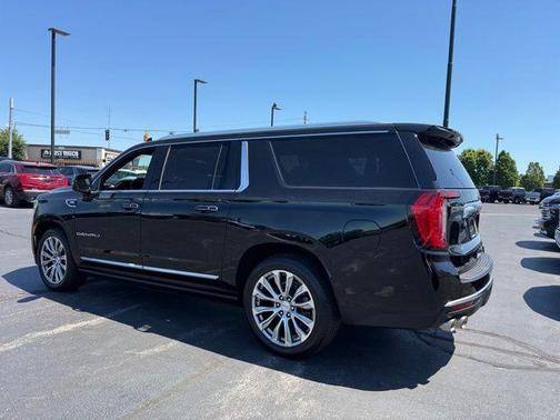 Onyx Black 2023 GMC Yukon XL Denali