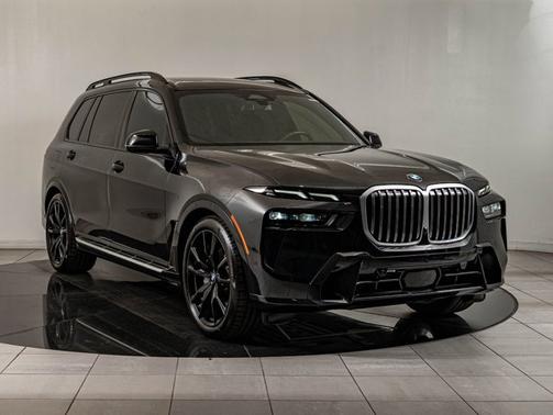 Black Sapphire Metallic 2025 BMW X7 xDrive40i