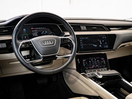 2021 Audi e-tron Premium