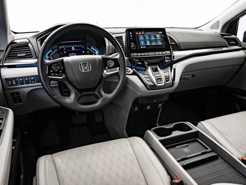 Lunar Silver Metallic 2024 Honda Odyssey Elite