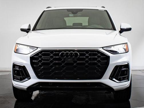2024 Audi Q5 e S line Premium Plus
