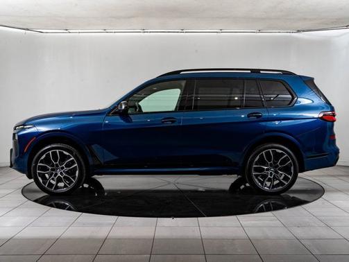 2024 BMW X7 M60i