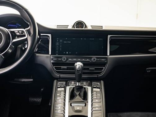 2021 Porsche Macan