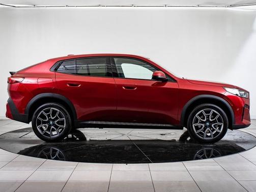 2025 BMW X2 xDrive28i