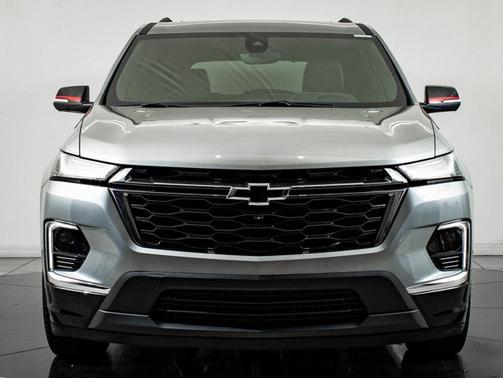 Gray 2023 Chevrolet Traverse Premier