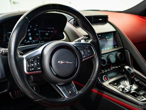 2022 Jaguar F-TYPE R